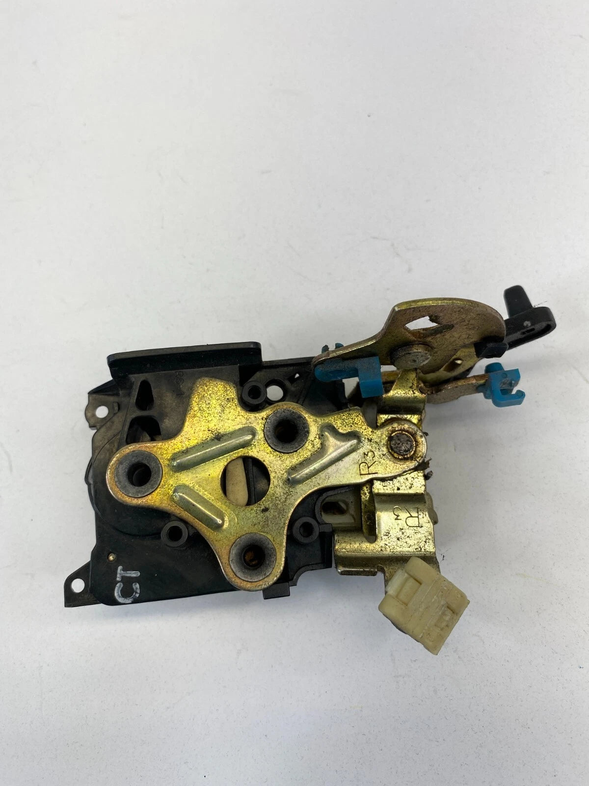 2004-2008 CHEVROLET AVEO SEDAN REAR RIGHT SIDE MANUAL DOOR LOCK LATCH ASSEMBLY