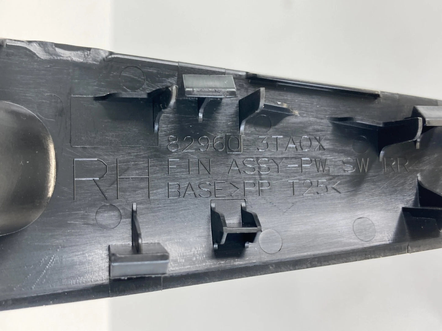 13-18 NISSAN ALTIMA REAR RIGHT SIDE DOOR WINDOW SWITCH COVER TRIM 82960-3TA0 OEM