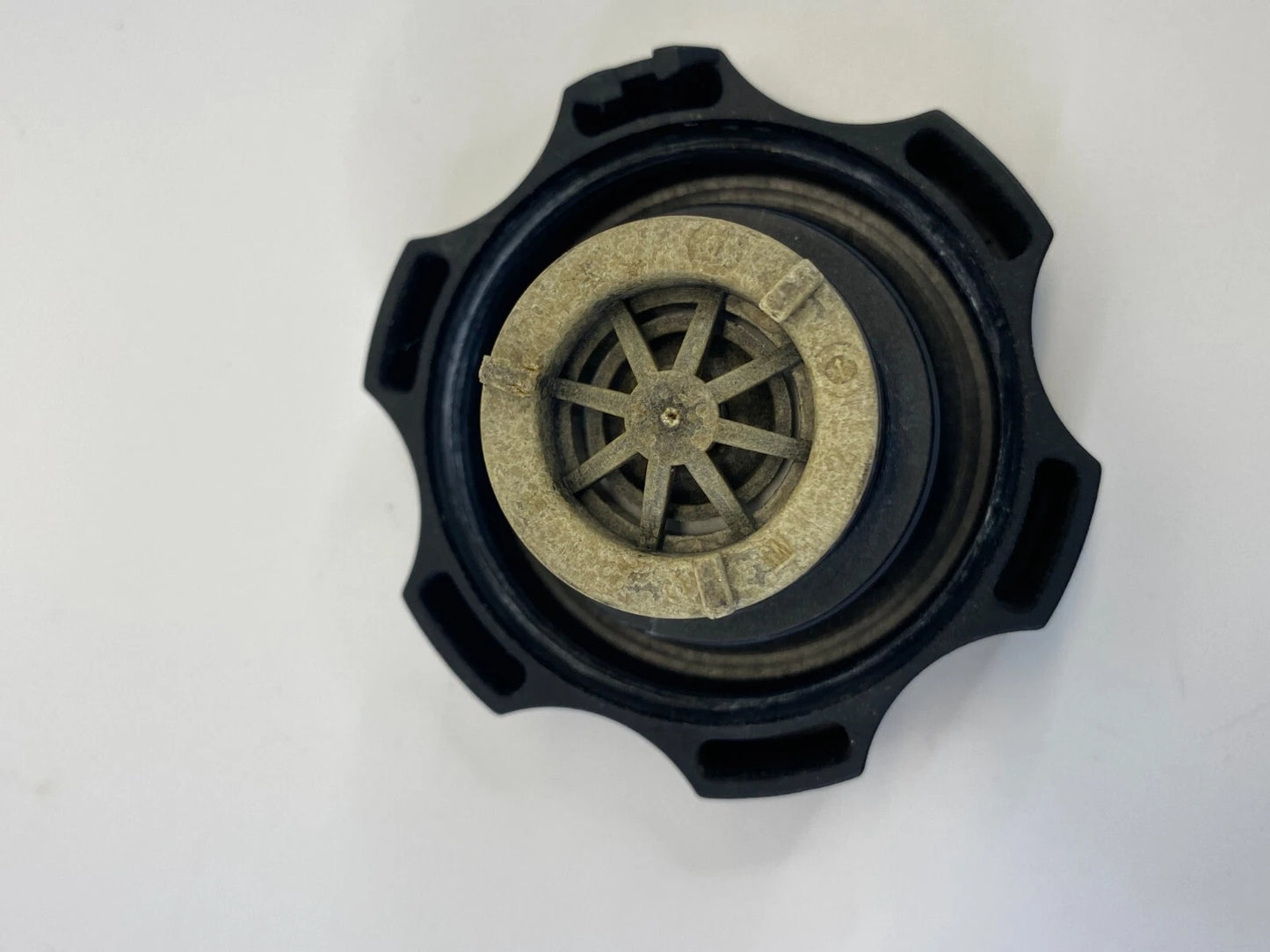 2013-2016 CHEVROLET CHEVY SPARK RADIATOR COOLANT RESERVOIR TANK CAP COVER OEM