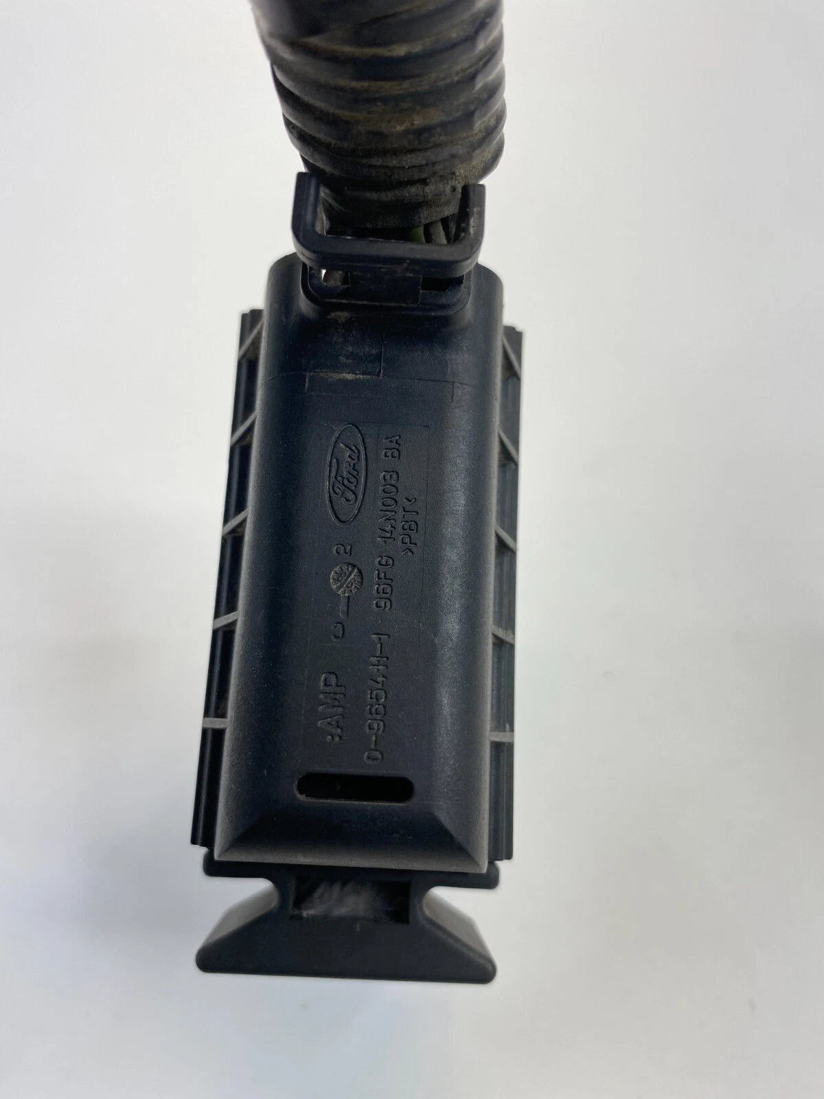 98-00 LINCOLN TOWN CAR 4.6L V8 ABS PUMP ANTI LOCK BRAKE CONNECTOR PLUG OEM
