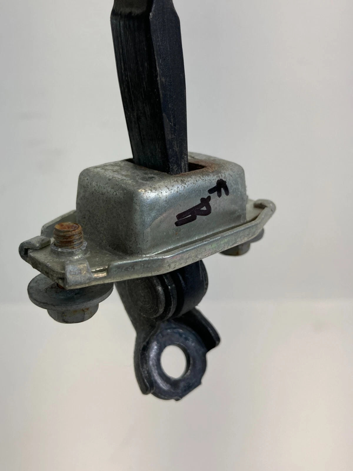 06-11 HONDA CIVIC FRONT RIGHT SIDE DOOR CHECK STOP STOPPER DETENT ASSEMBLY OEM