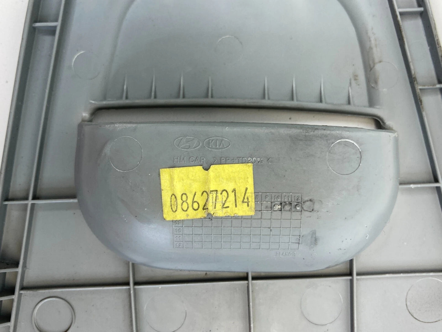 09 10 11 KIA BORREGO REAR SPARE TIRE JACK STORAGE ACCESS COVER DOOR LID TRIM OEM