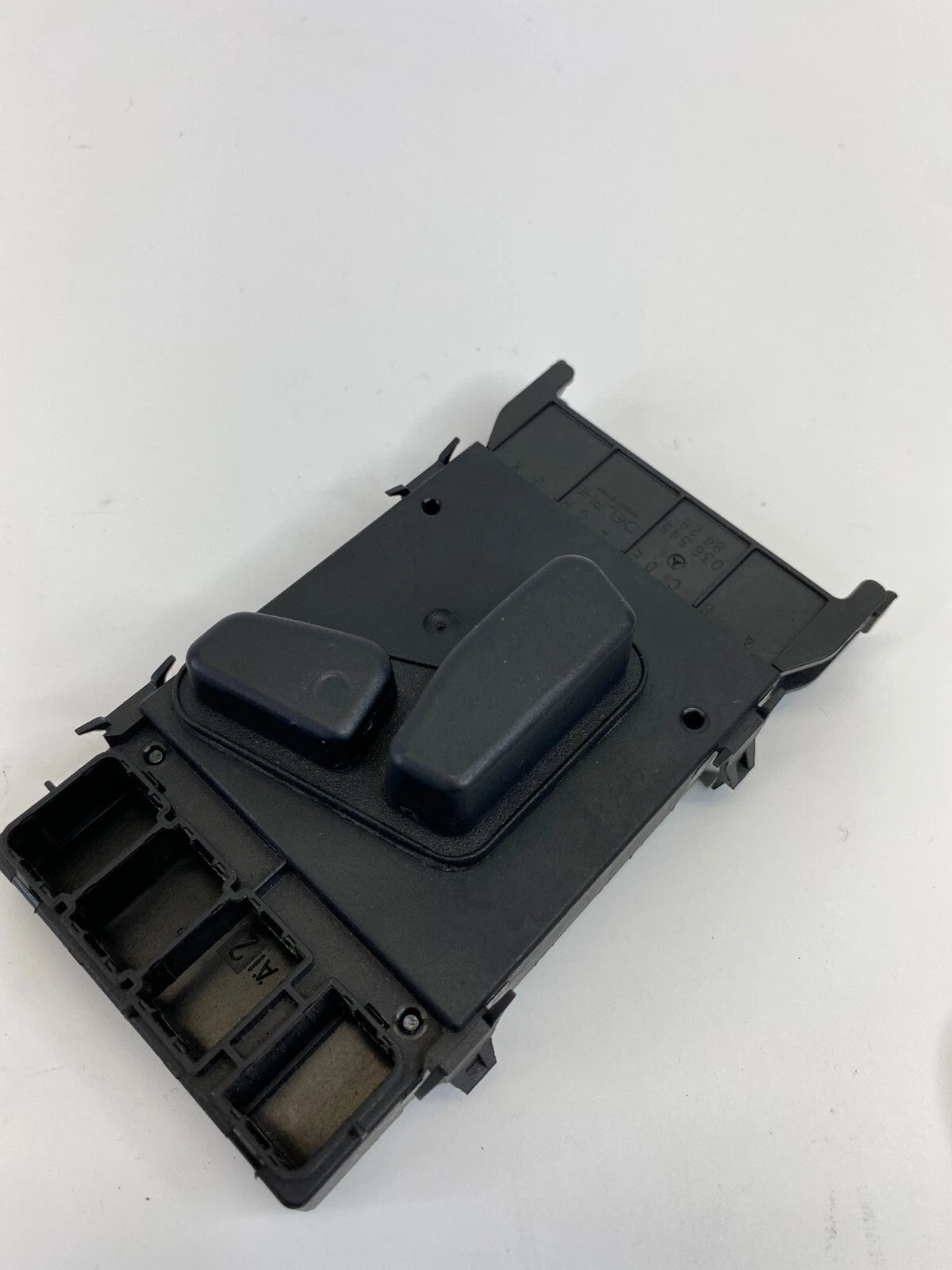2001-2003 MERCEDES-BENZ ML320 FRONT RIGHT POWER SEAT CONTROL SWITCH A1638201910