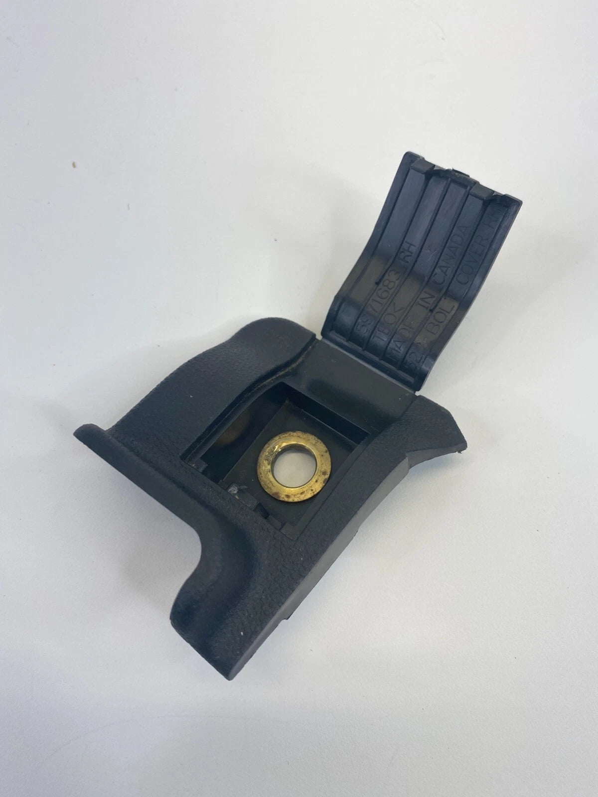 2010-2017 CHEVROLET EQUINOX CENTER CONSOLE LOWER RIGHT SIDE BOLT CAP 25971683