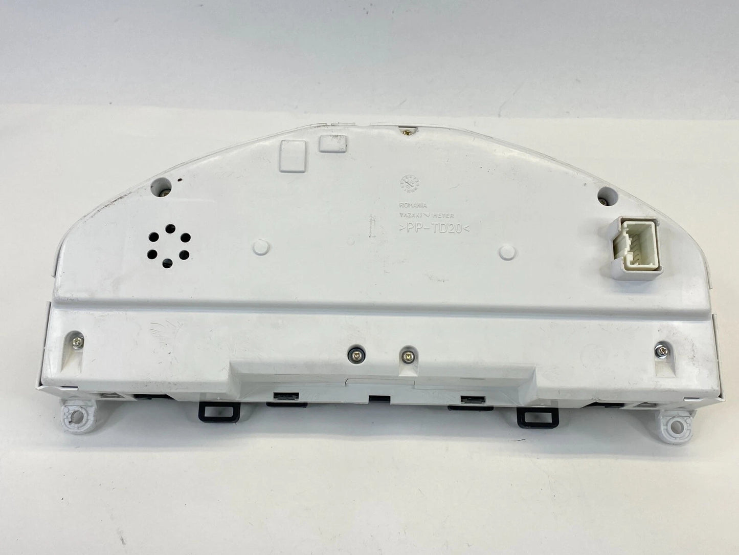 08 09 VOLVO XC70 INSTRUMENT CLUSTER SPEEDOMETER GAUGES 186.882K MILES 36000413