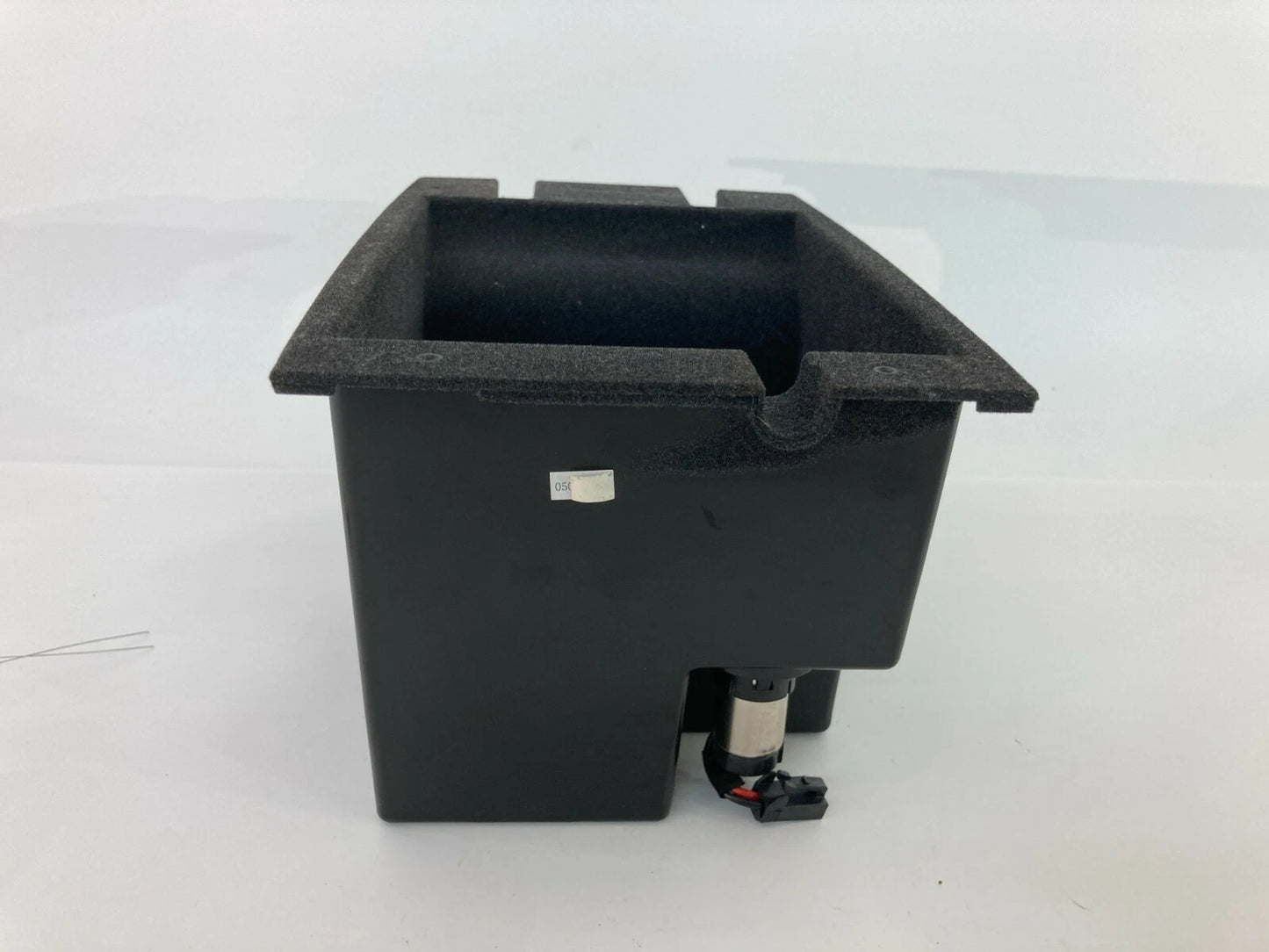 2004 2005 2006 KIA AMANTI CENTER CONSOLE STORAGE COMPARTMENT BOX ORGANIZER OEM