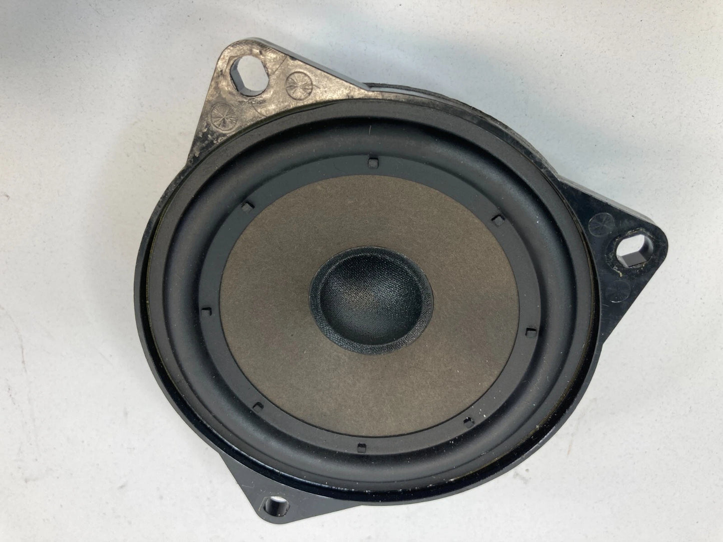 04 05 06 07 BMW X3 4-DR REAR RIGHT PANEL DOOR SOUND SPEAKER 6513695013101 OEM