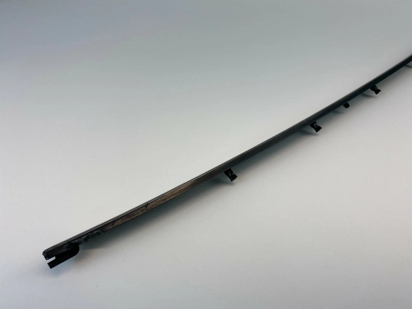 2005-2010 VOLKSWAGEN JETTA REAR RIGHT SIDE DOOR TRIM MOLDING PANEL 1K4-867-450