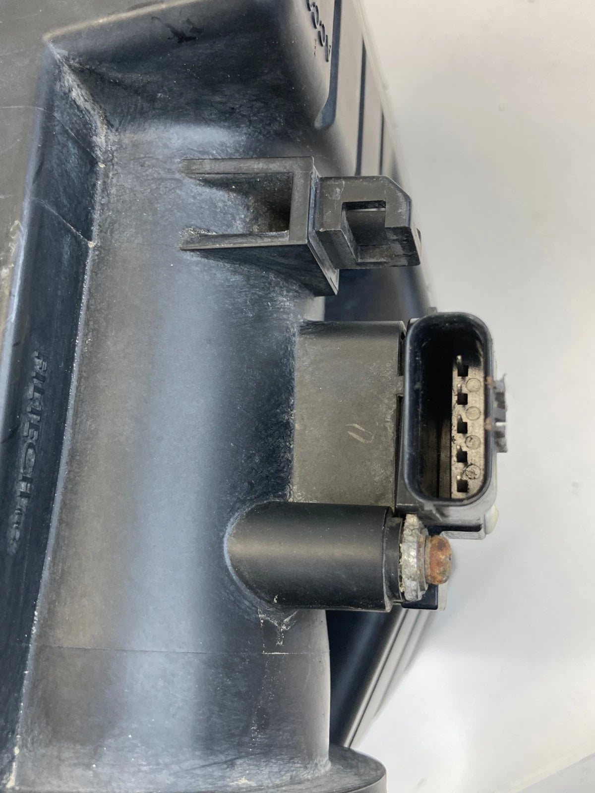 2006-2007 Honda Civic Air Intake Cleaner Upper w/Mass Air Flow Sensor AFH70M-41C