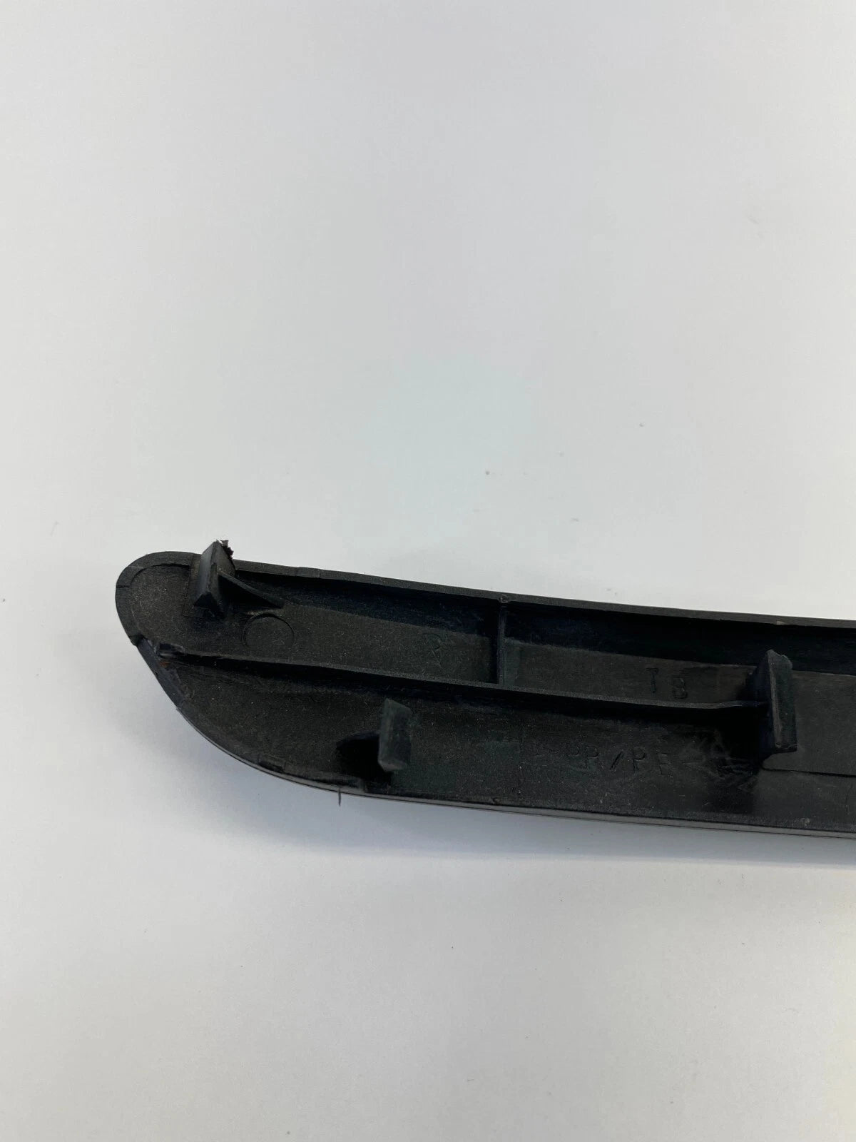 2004 2005 TOYOTA RAV4 FRONT RIGHT PASSENGER INTERIOR PULL HANDLE COVER TRIM OEM