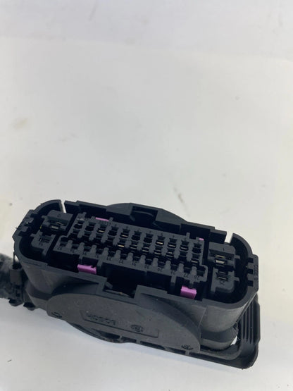 13-16 Chrysler & Town Country 3.6L A/T ABS Anti Lock Brake Pump Connector Plug