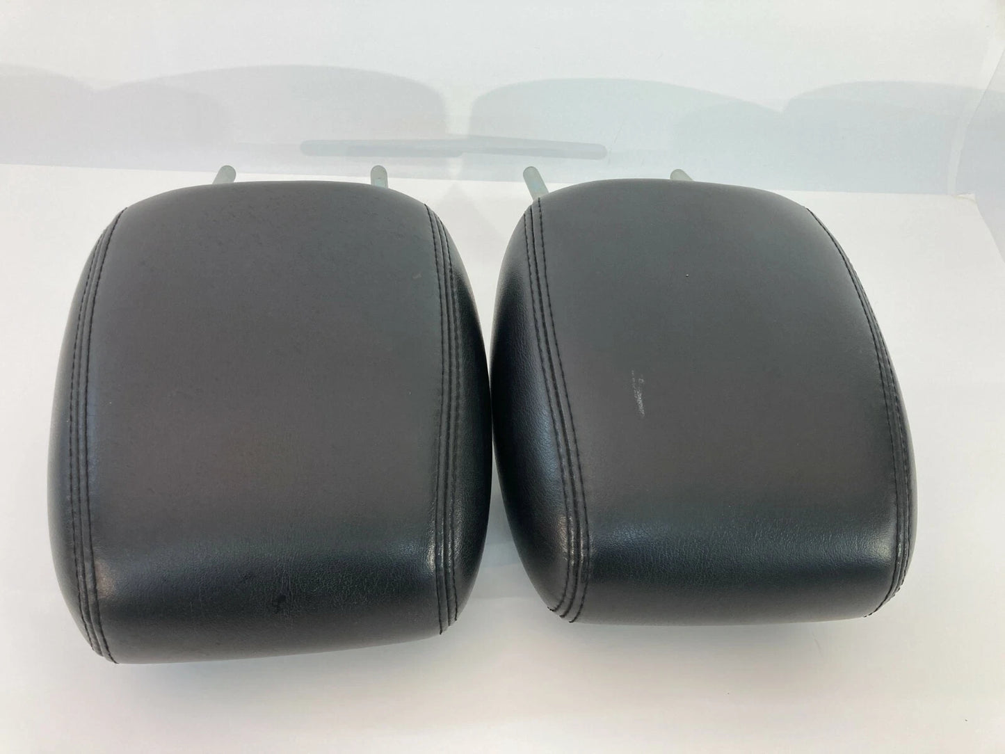 2009-2012 CHEVY TRAVERSE FRONT LEFT & RIGHT SEAT HEADREST HEAD REST SET LEATHER