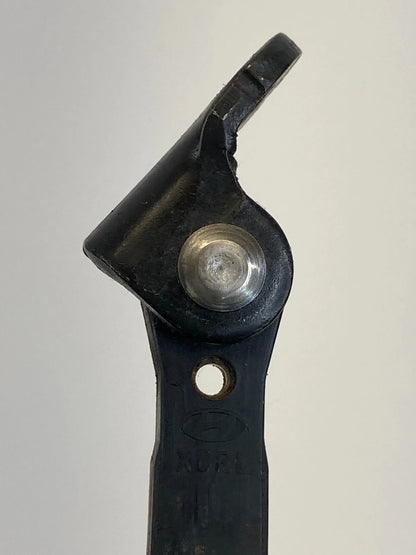 2001-2006 HYUNDAI ELANTRA REAR RIGHT PASSENGER DOOR CHECK STOP STOPPER DETENT