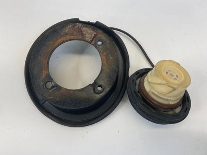 2005-2007 MERCURY MARINER FORD ESCAPE FUEL TANK FILLER GAS CAP COVER ASSY OEM