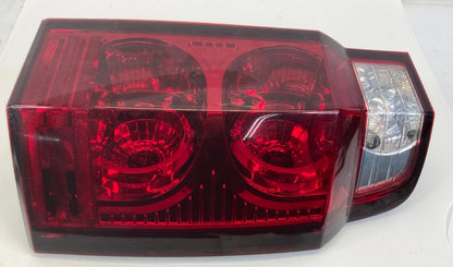 2006-2010 JEEP COMMANDER RIGHT SIDE REAR TAILLIGHT LAMP ASSEMBLY REAR BRAKE OEM