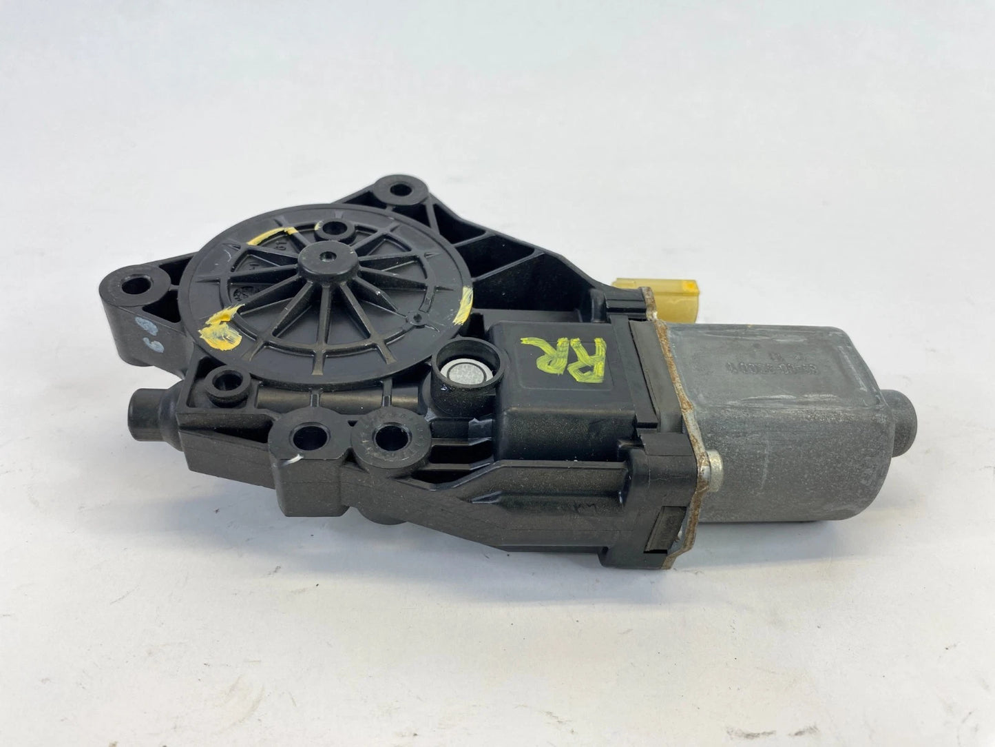 2011-2014 HYUNDAI SONATA REAR RIGHT SIDE DOOR WINDOW MOTOR BOSCH OEM 83460-3Q001