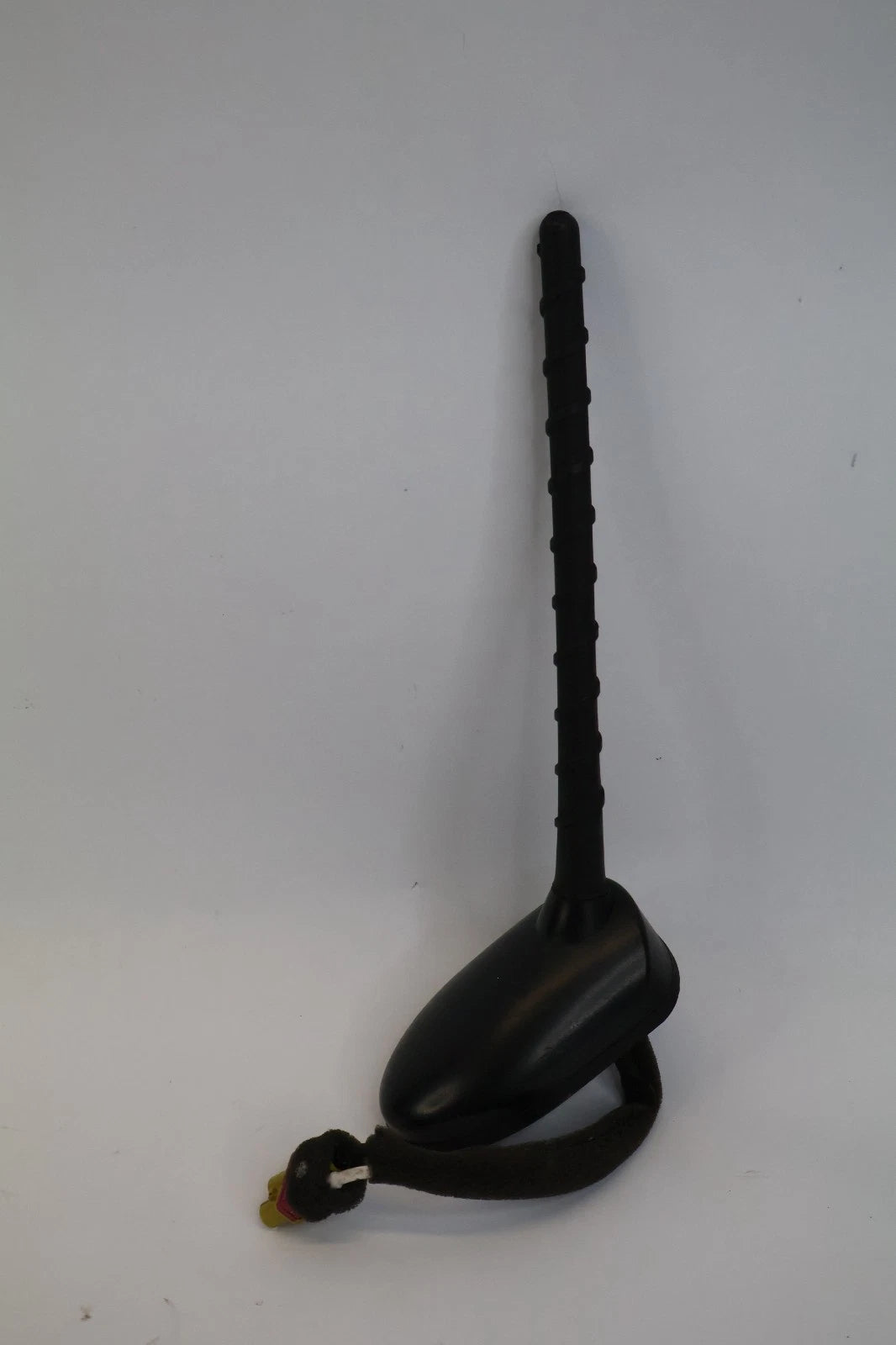 2012-2017 HYUNDAI ACCENT ROOF RADIO ANTENNA BASE MAST ASSY 96213-1R100 OEM