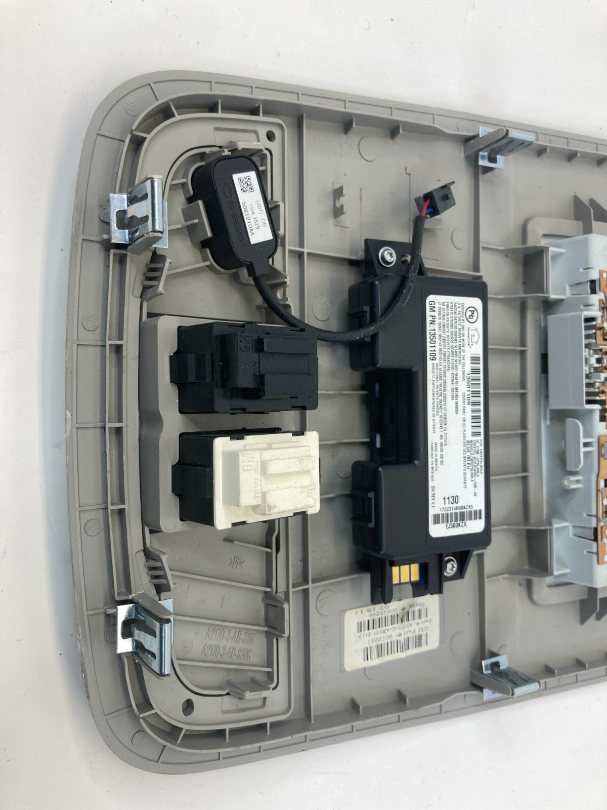 2010-2013 Buick LaCrosse Overhead Console Dome Map Lamp w/ Sunroof Switch OEM