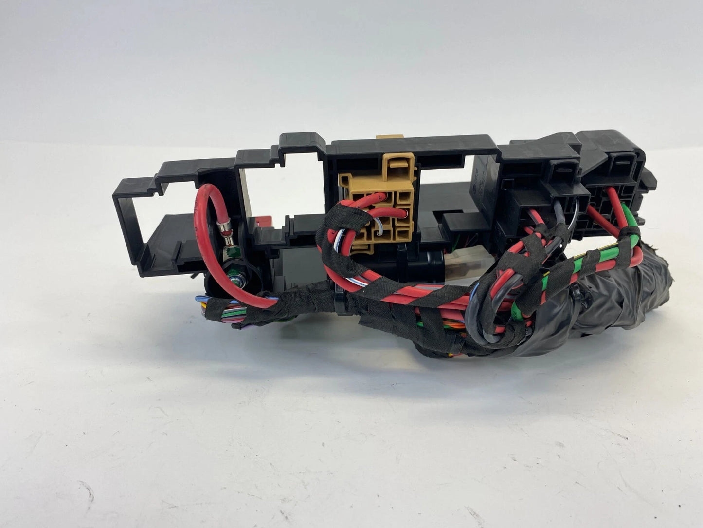 2013-2016 AUDI A4 QUATTRO 2.0L AT INTERIOR FUSE BOX FUSEBOX RELAY MODULE OEM