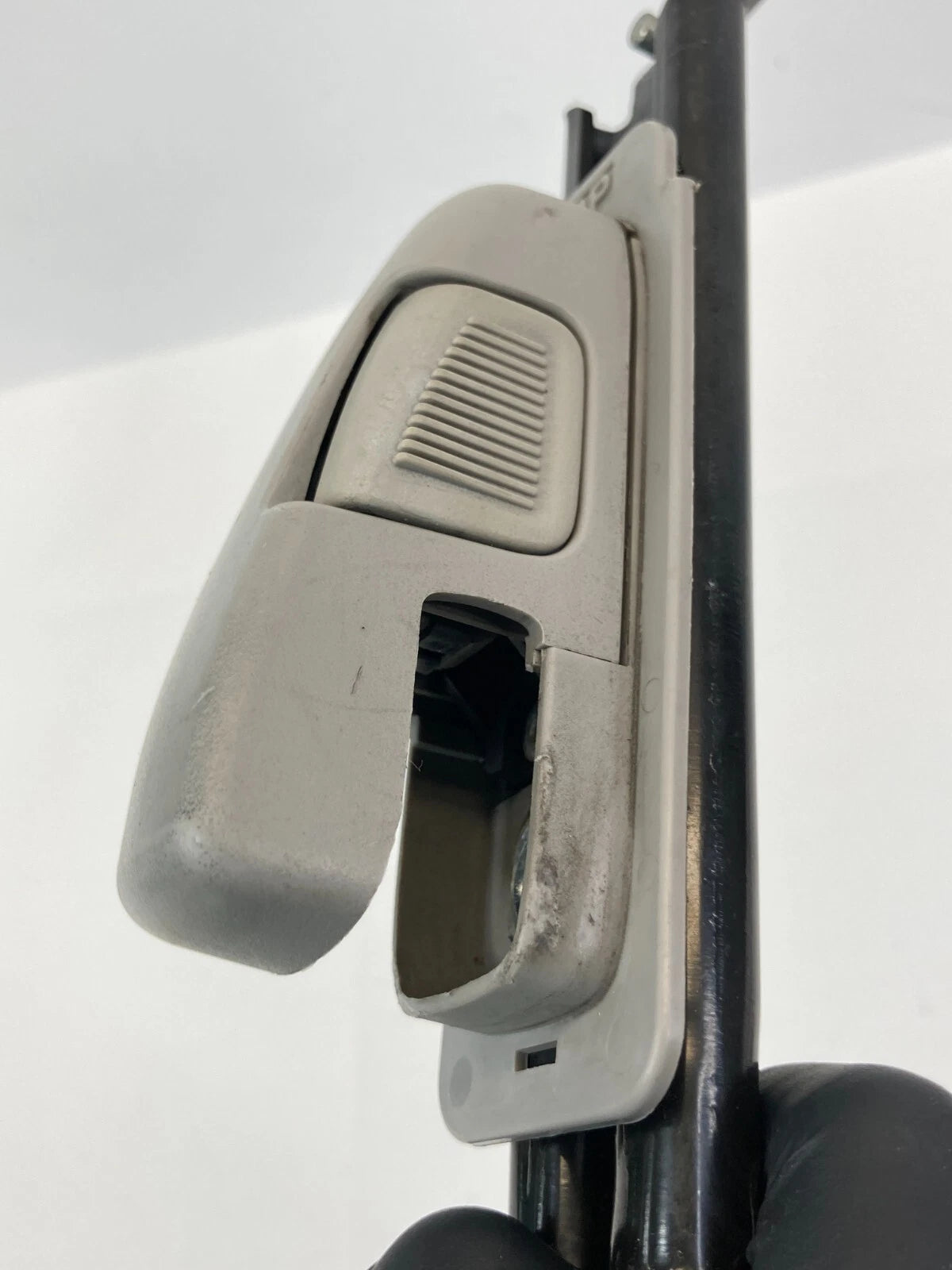 2007-2009 CHEVROLET EQUINOX FRONT LEFT DRIVER SIDE SEAT BELT HEIGHT ADJUSTER OEM