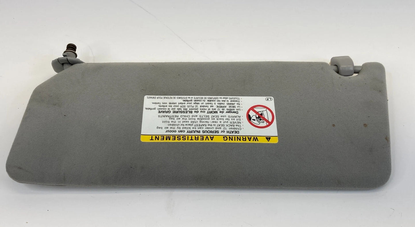 2002-2006 TOYOTA CAMRY RIGHT PASSENGER SIDE SUNVISOR SUN VISOR SHADE OEM