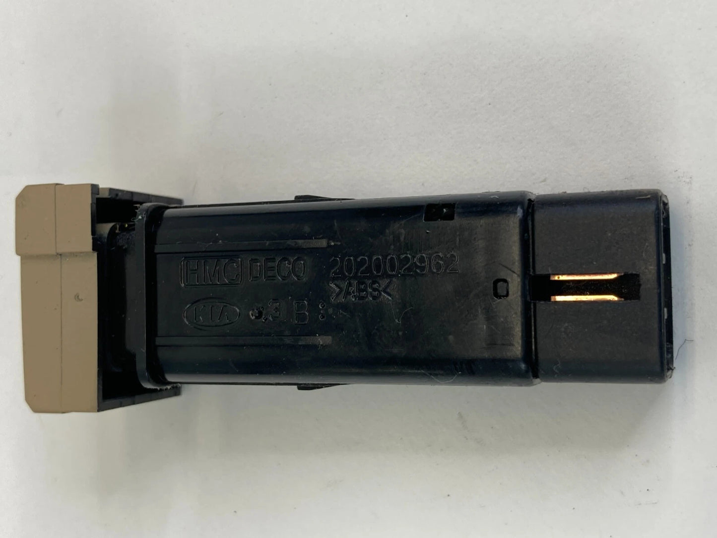 2011 12 13 2014 HYUNDAI SONATA ACTIVE ECO CONTROL SWITCH BUTTON 621W05010