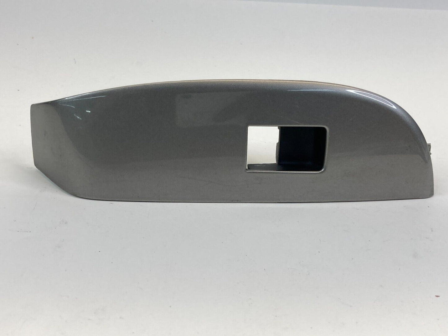 2013-2015 Chevrolet Malibu Rear Right Door Window Switch Bezel Trim 20829111 OEM