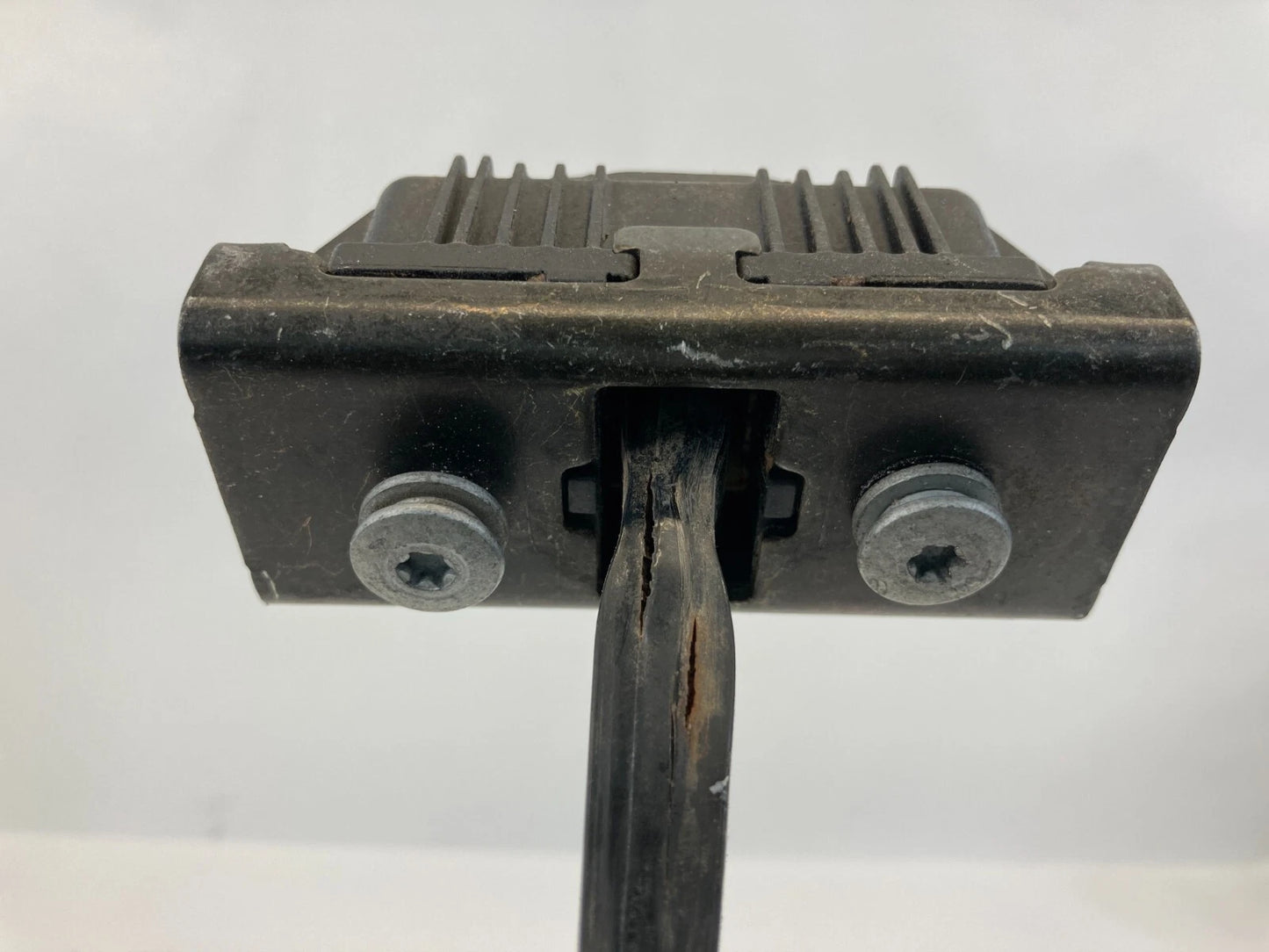 2004-2010 BMW X3 REAR LEFT SIDE DOOR CHECK STRAP STOP STOPPER DETENT 3330969 OEM