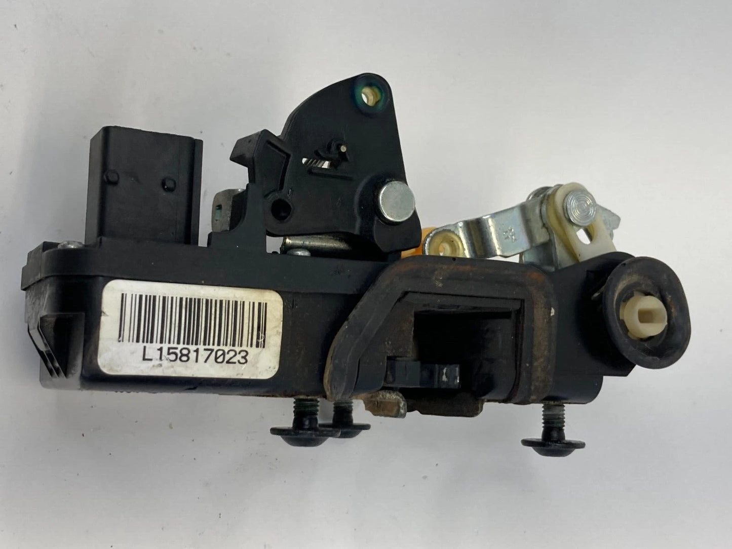 2004-2006 CADILLAC SRX REAR LEFT SIDE DOOR LOCK LATCH ACTUATOR L15817023 OEM