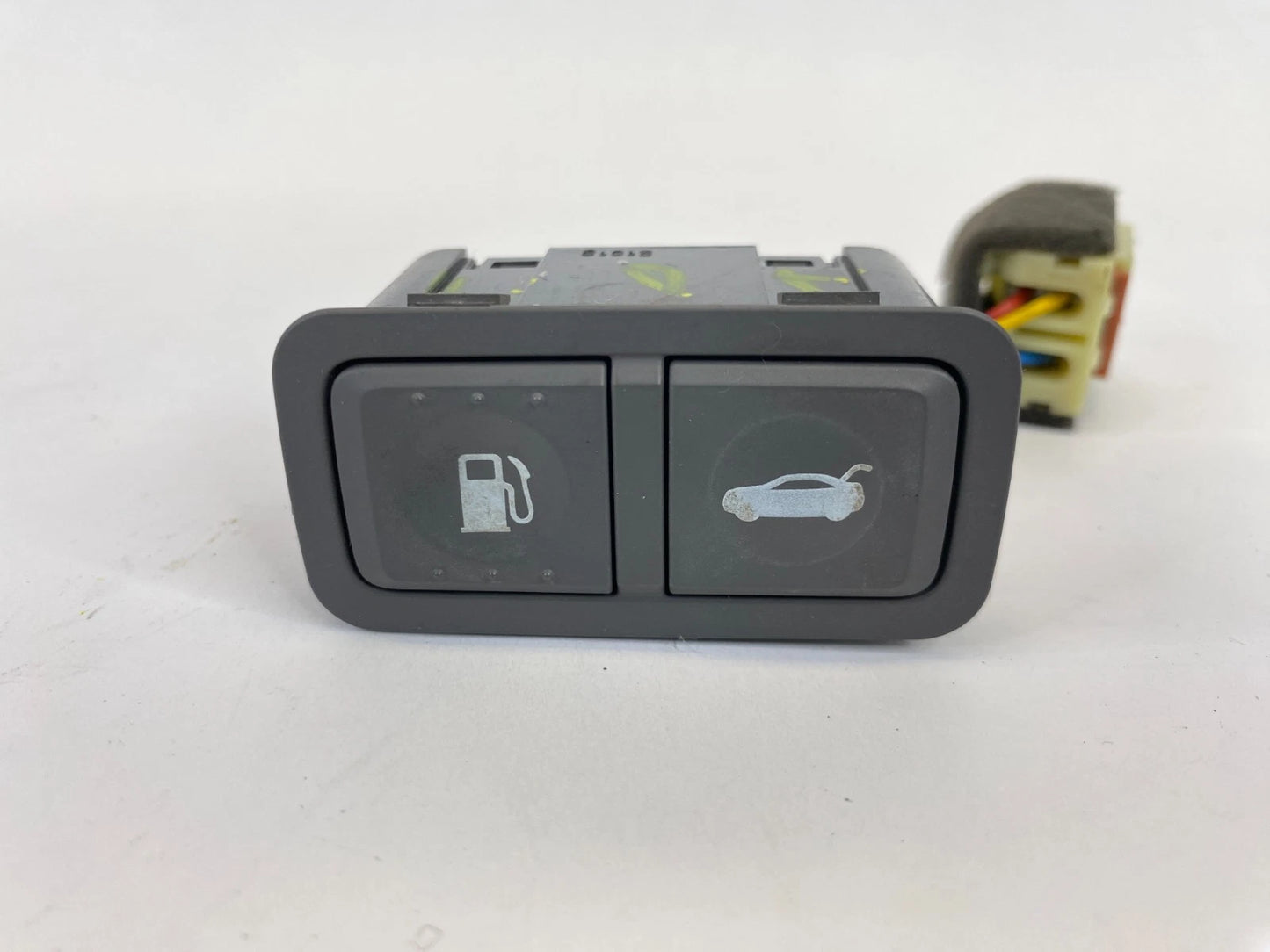 2011-2014 HYUNDAI SONATA GAS FUEL DOOR & TRUNK OPEN CONTROL SWITCH 202009287 OEM