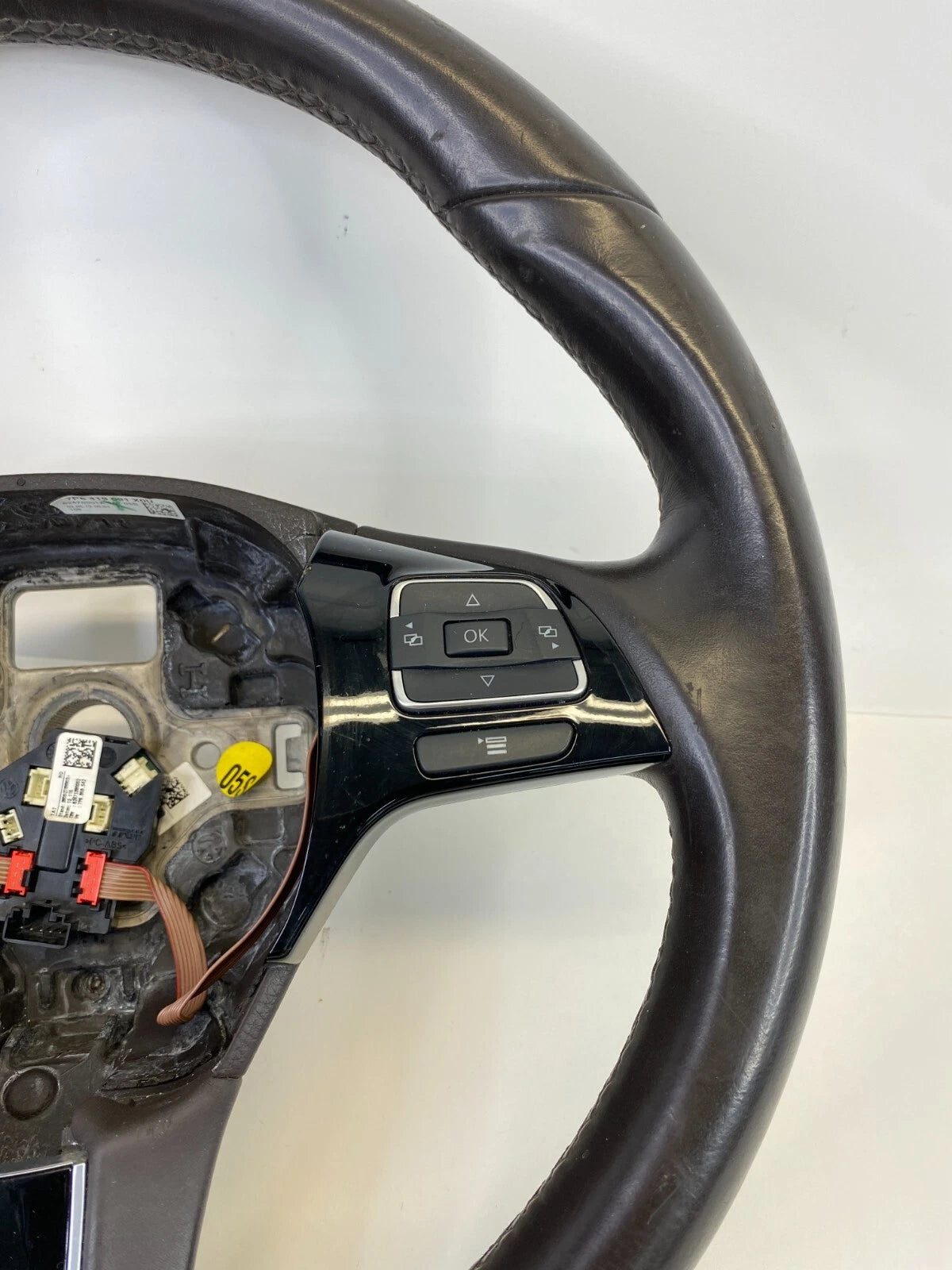 11-17 VOLKSWAGEN TOUAREG STEERING WHEEL W/ MULTIFUNCTIONAL SWITCHES 7P6-419-091