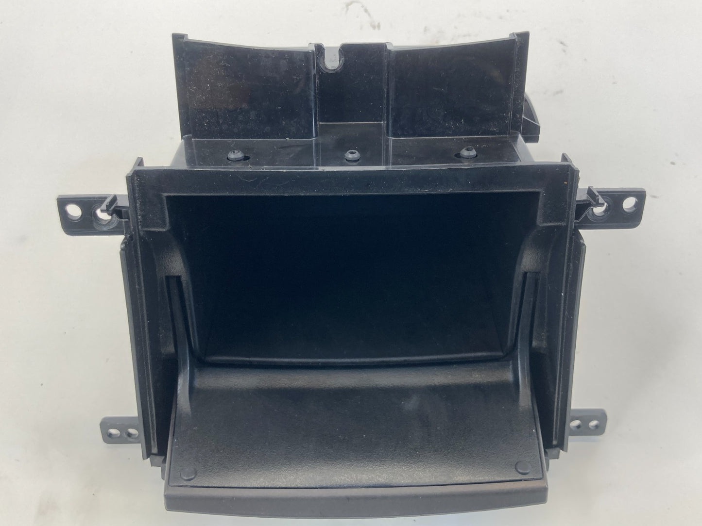 09 10 Hyundai Sonata Front Center Console Storage Compartment Tray 84742-0A000