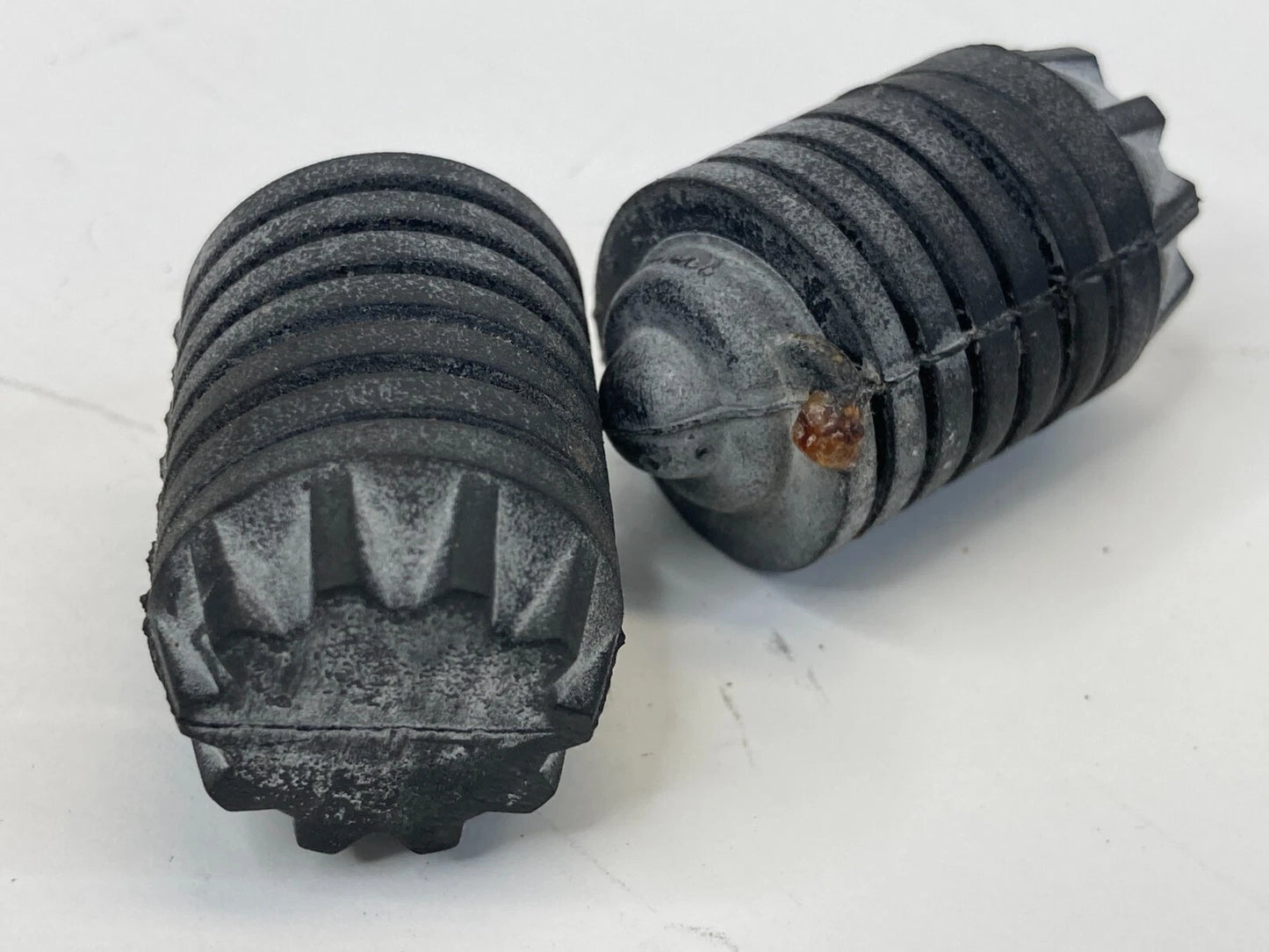 2004-2007 BMW 530I 525I FRONT HOOD STOPPER ADJUSTMENT RUBBER SET PAIR OEM