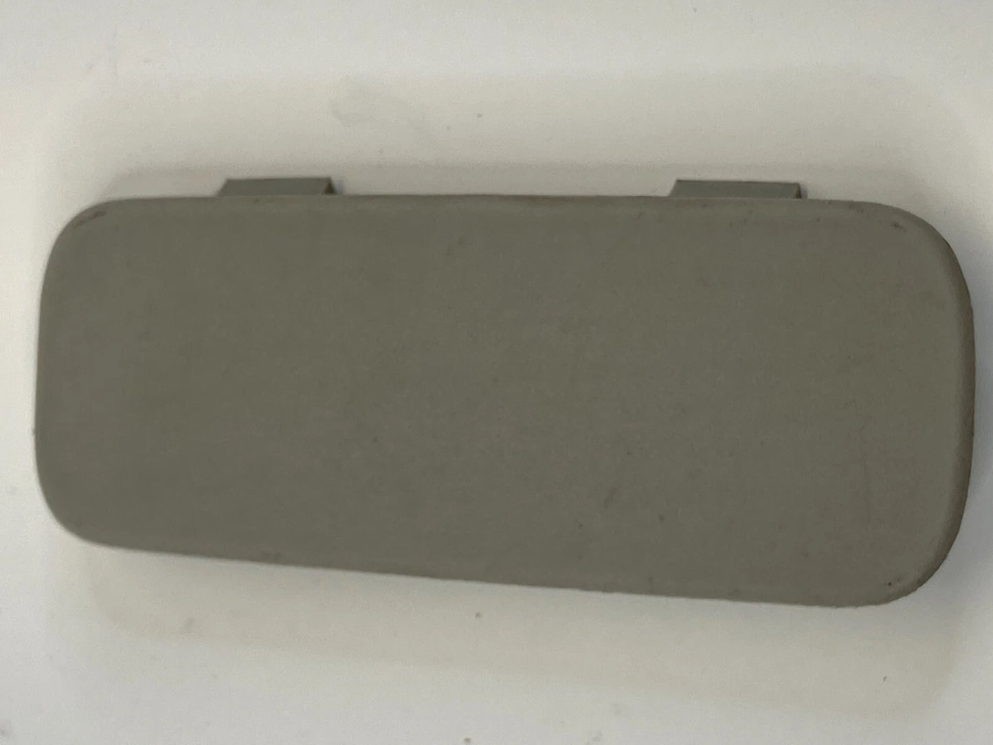2009 2010 VOLKSWAGEN ROUTAN FRONT RIGHT INTERIOR DOOR PANEL SCREW TRIM COVER OEM