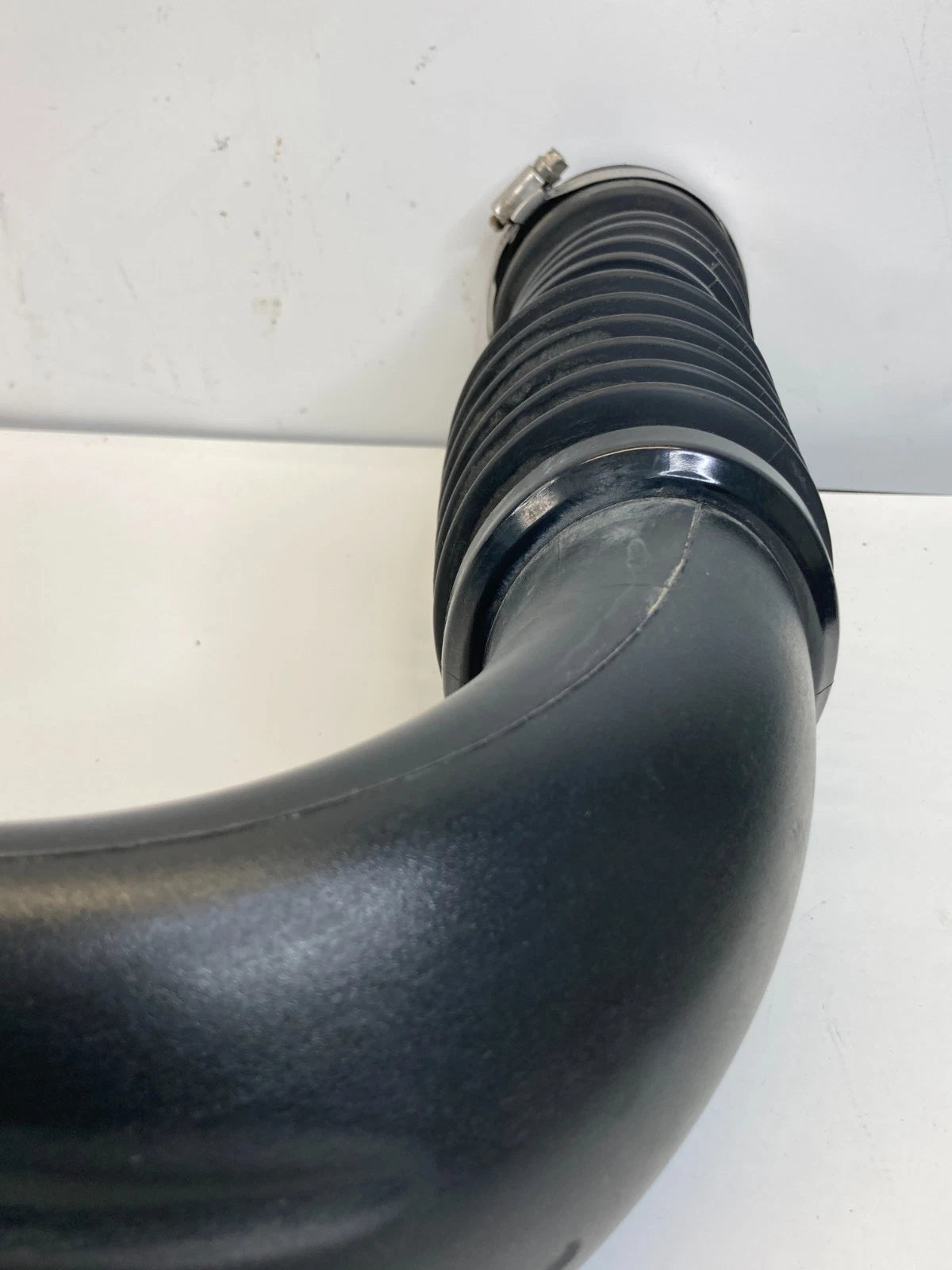 2014-2016 Dodge Dart 2.4L L4 A/T Air Cleaner Intake Resonator Tube Assy OEM