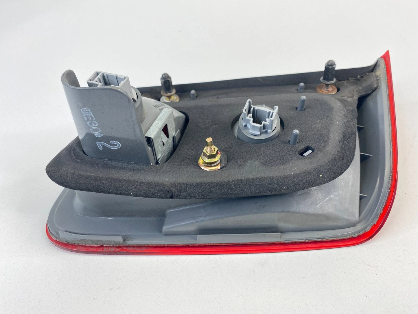 2001-2002 HONDA CIVIC REAR RIGHT PASSENGER SIDE INNER TRUNK LID TAIL LIGHT OEM