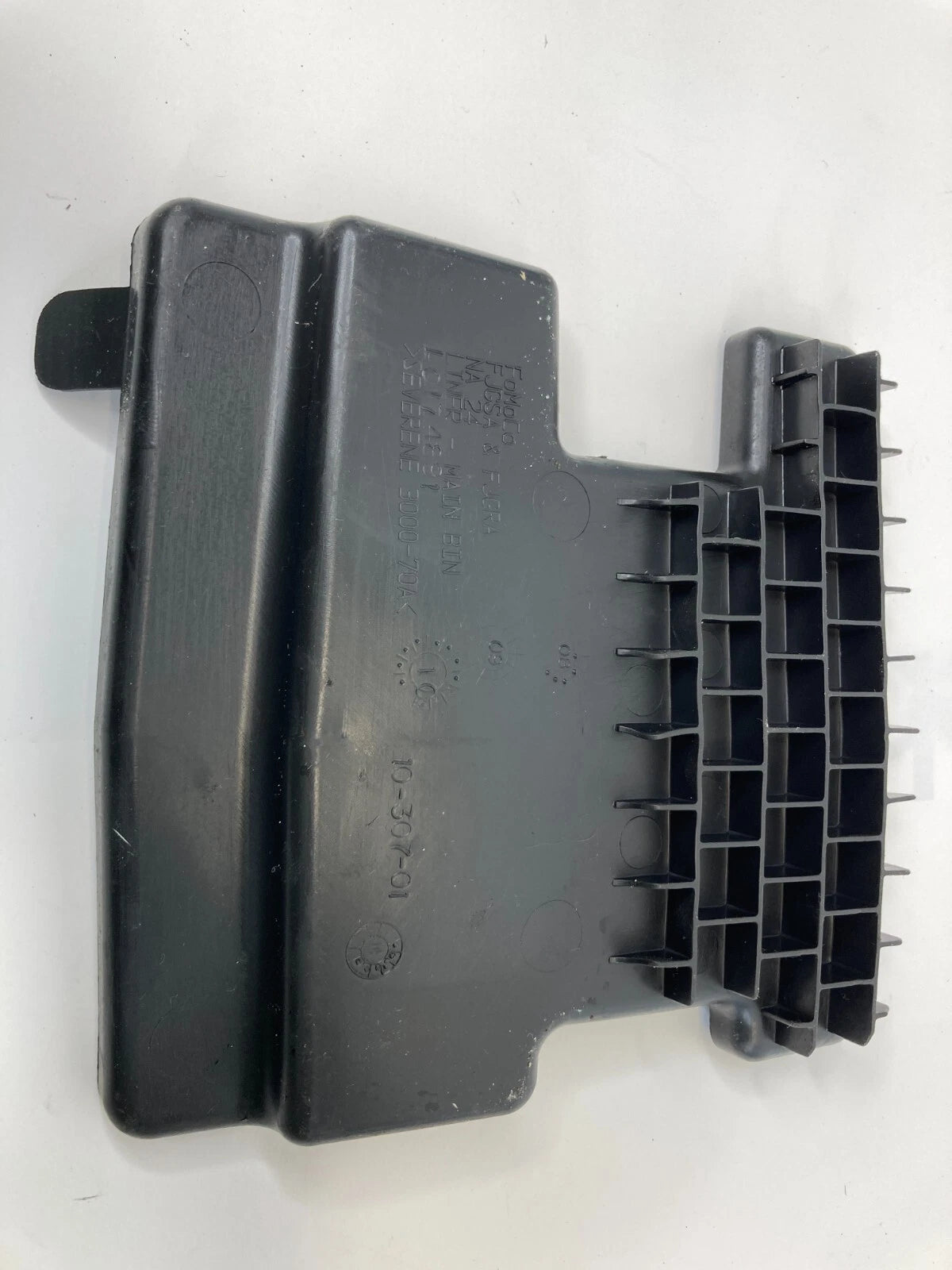 2010-2012 FORD FUSION CENTER CONSOLE COMPARTMENT INSERT LINER MAT L0174891 OEM