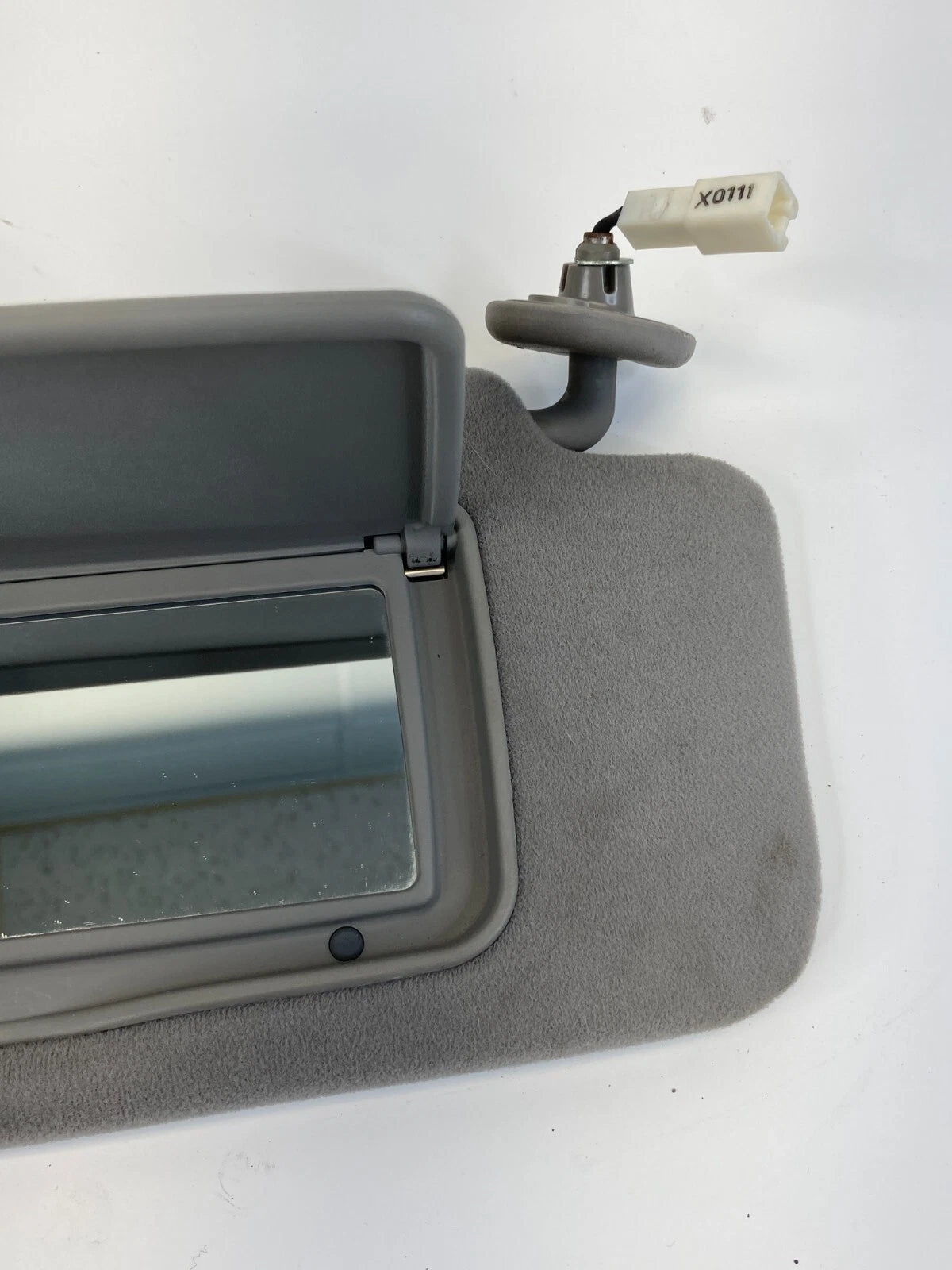 2001-2005 LEXUS GS300 GS430 RIGHT SUNVISOR PASSENGER SUN VISOR W ILLUMINATION