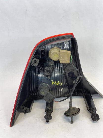 2005-2007 FORD FOCUS SEDAN RIGHT PASSENGER SIDE TAIL LIGHT LAMP ASSEMBLY OEM