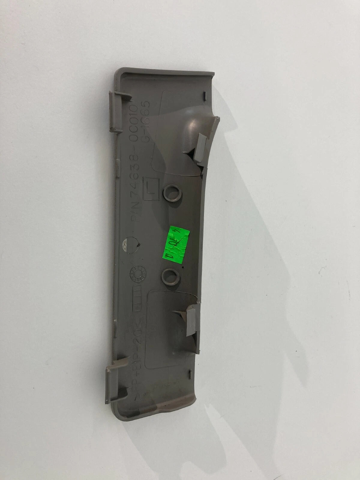 01-06 TOYOTA SEQUOIA LEFT DRIVER SIDE PILLAR HANDLE COVER TRIM PANEL 74638-0C010