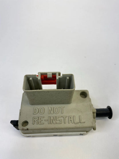 2001-2007 DODGE CARAVAN BRAKE LIGHT LAMP STOP BUTTON SWITCH 56045043AG OEM