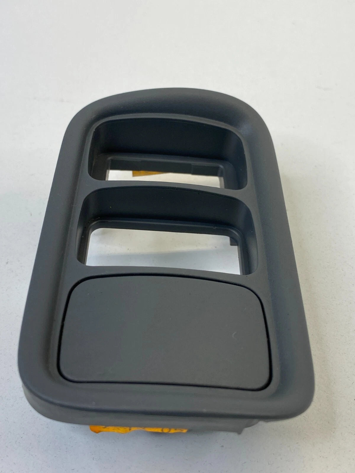 2003 2004 2005 HONDA PILOT LEFT DRIVER SIDE DASH SWITCH BEZEL TRIM PANEL COVER