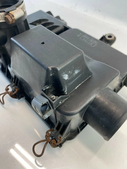 2004-2009 TOYOTA PRIUS 1.5L AIR INTAKE FILTER CLEANER BOX COVER HOUSING ASSEMBLY