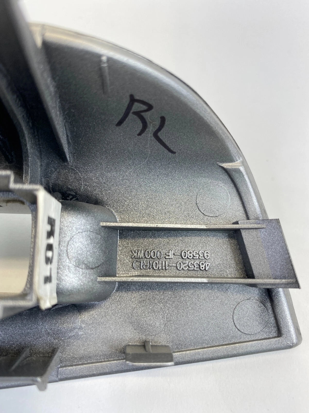 2005-2010 KIA SPORTAGE REAR LEFT WINDOW SWITCH BEZEL TRIM PANEL OEM 93580-1F000