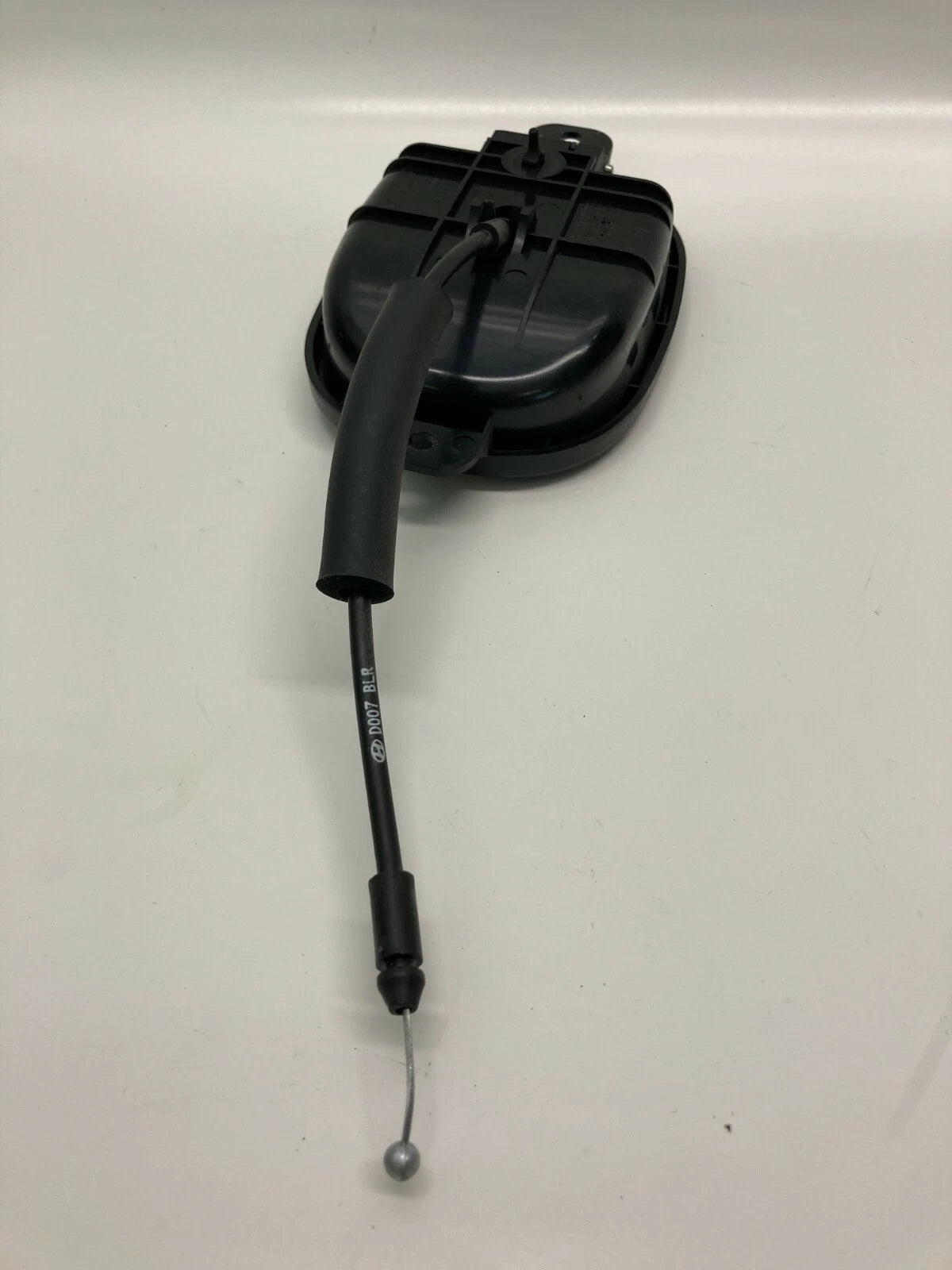 06-11 AZERA 01-06 ELANTRA REAR TRUNK RELEASE OPENER HANDLE LEVER 81221-2D000 OEM