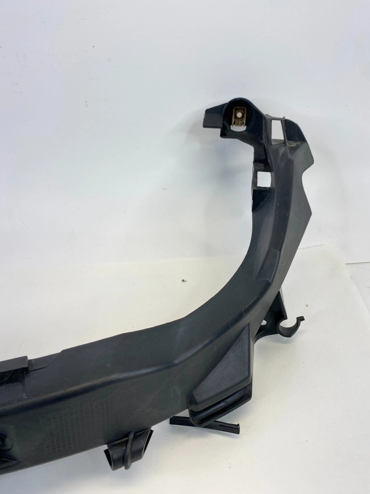 2006 BMW 330xi 330i LH HEADLIGHT MOUNT SUPPORT BRACKET OEM FACTORY 51117116707