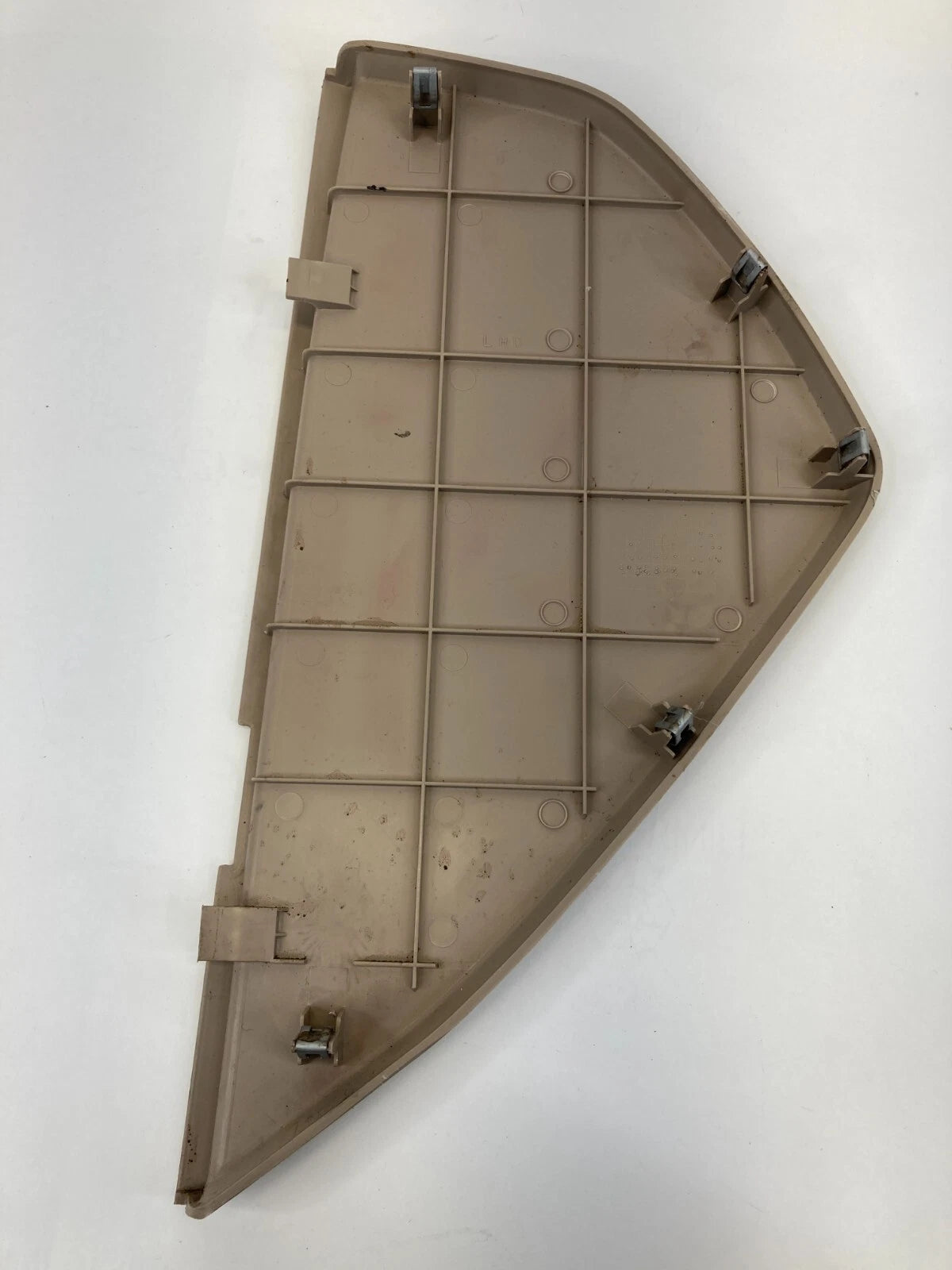 05 06 07 08 09 10 KIA SPORTAGE DASH RIGHT PASSENGER FUSE END COVER CAP TRIM OEM