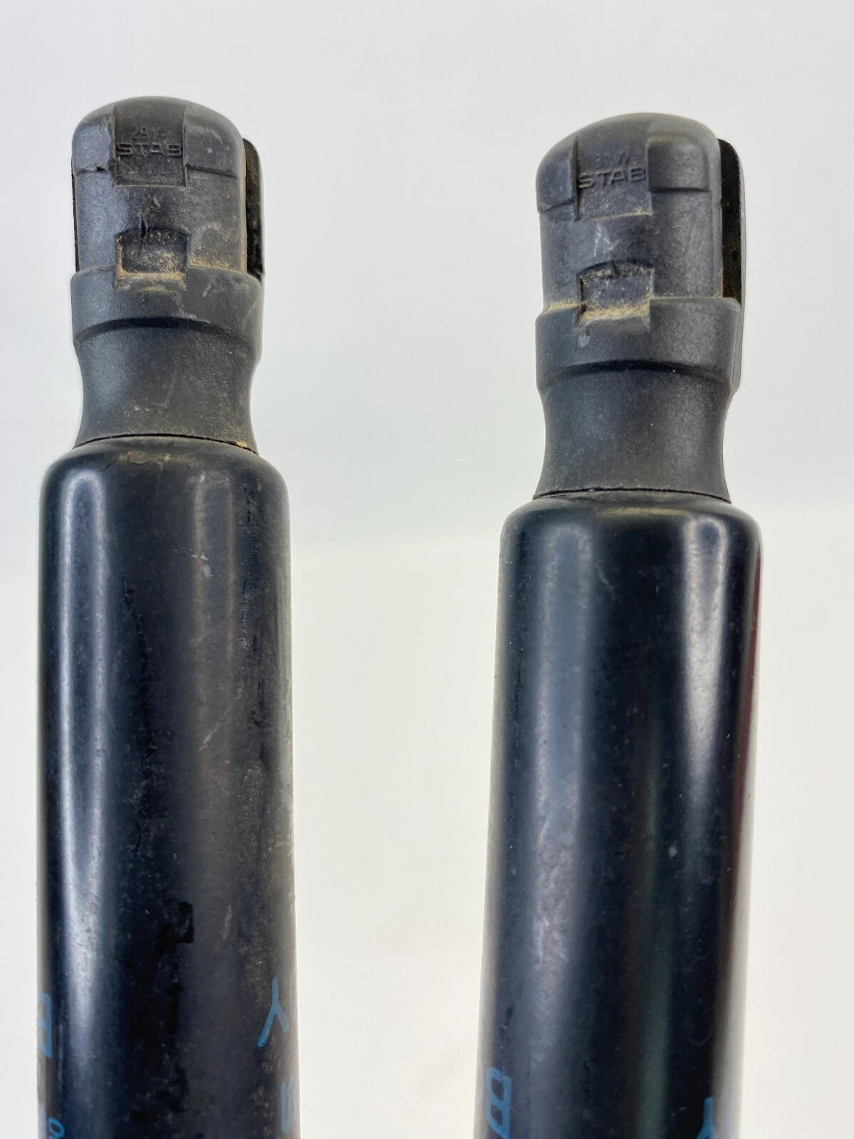 2009-2011 DODGE JOURNEY TRUNK HATCH LIFT CYLINDER SUPPORT SHOCK PAIR 5178293AC