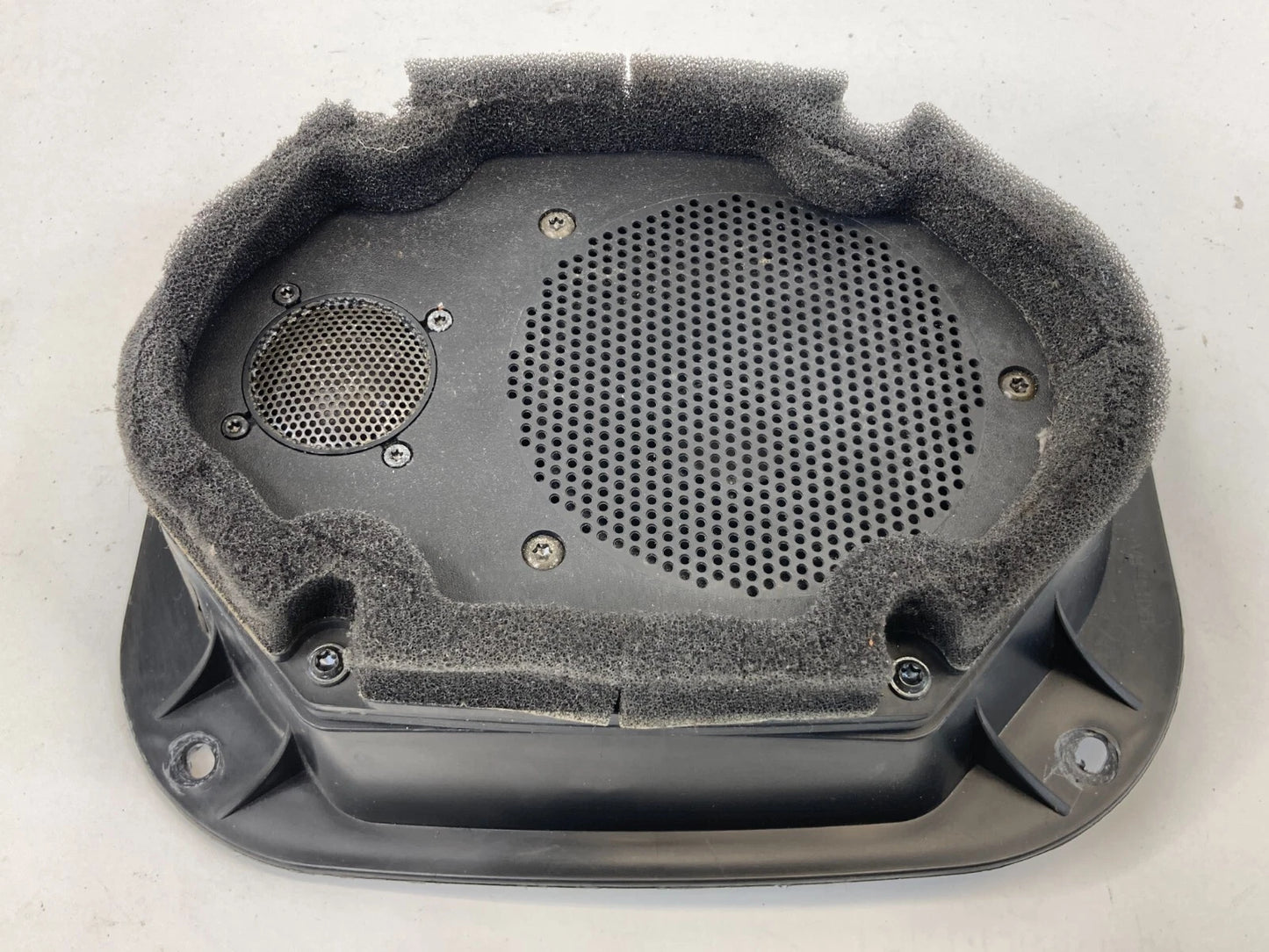 2002-2006 LINCOLN NAVIGATOR REAR LEFT DOOR AUDIO SPEAKER 2L1F-18808-DB OEM