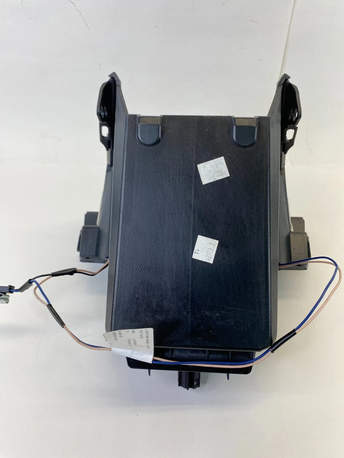 2003-2006 CHEVROLET TAHOE CENTER DASH STORAGE POCKET MODULE 1732256-5 OEM